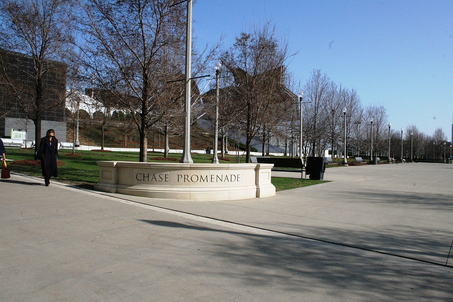 Front view of Chase Promenade